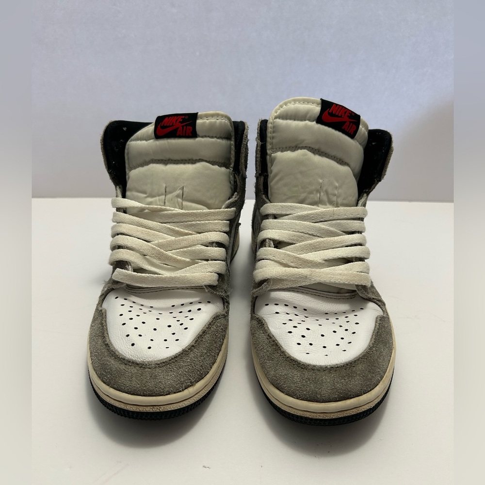 Nike Jordan 1 Sneakers - Picture 2 of 7